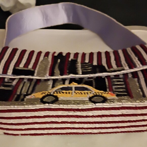 MADE IN INDIA NYC TAXI CAB AND CITYSCAPE BEADED HANDBAG NWT - Picture 6 of 6